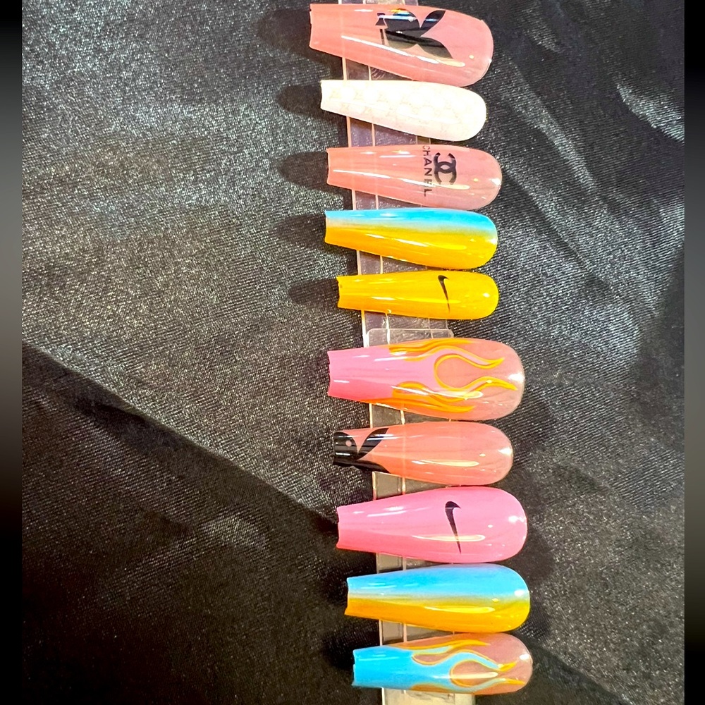 Mini Brands Nails